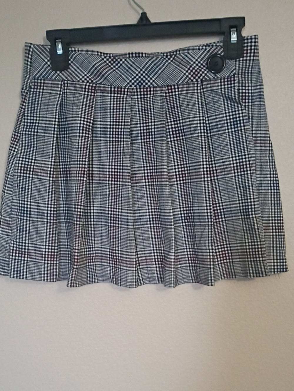Joe B Black & White Plaid Pleated Mini Skirt